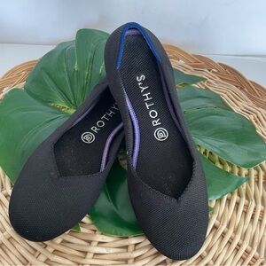 Rothy’s black and blue round toe flat loafer ballet flats removable soles Size 8